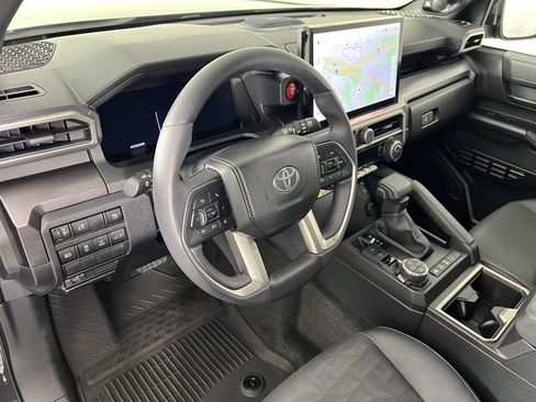 Used 2025 Toyota 4Runner TRD Off-Road Premium w/ Tow Technology Package AWD/4WD image 17