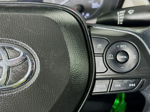 Used 2025 Toyota Corolla LE FWD image 13