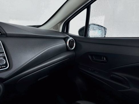 Used 2025 Nissan Versa S w/ Trunk Package FWD image 35