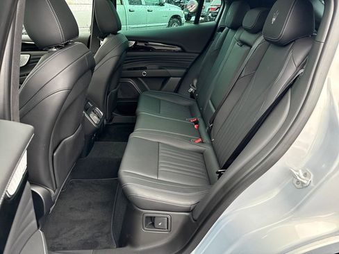 Used 2023 Maserati Grecale GT image 15