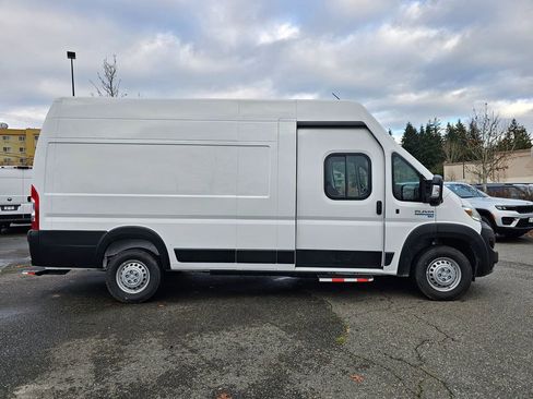 New 2024 RAM ProMaster 3500 w/ Delivery Van Package FWD image 3