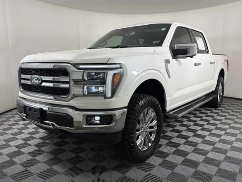 Used 2025 Ford F150 Lariat w/ Equipment Group 502A High AWD/4WD image 3