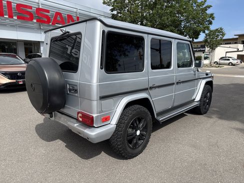 Used 2010 Mercedes-Benz G 550 image 7