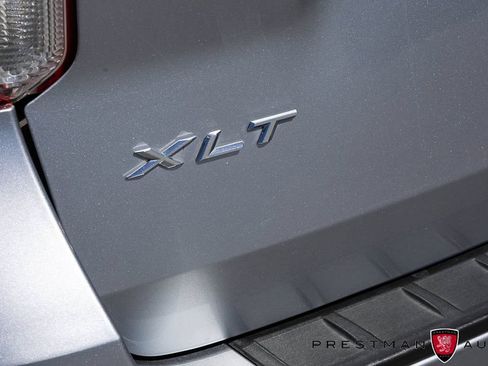 Used 2022 Ford Explorer XLT w/ Equipment Group 202A AWD/4WD image 41