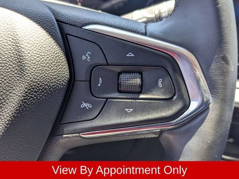 Used 2025 Chevrolet Trax LT w/ LT Convenience Package FWD image 20