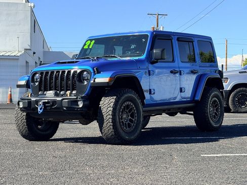 Used 2021 Jeep Wrangler Unlimited Rubicon w/ Xtreme Recon 35" Tire Package AWD/4WD image 4