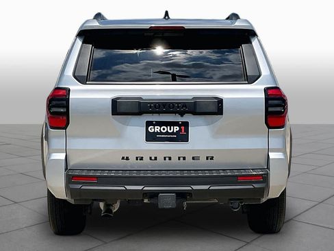 Used 2025 Toyota 4Runner SR5 AWD/4WD image 5