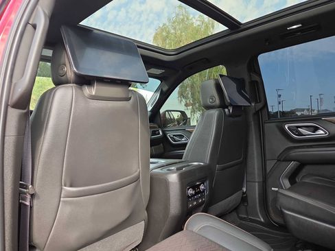 Used 2021 Chevrolet Tahoe High Country w/ Premium Package RWD image 16