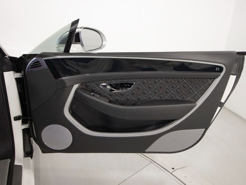 Used 2021 Bentley Continental GT Mulliner image 40