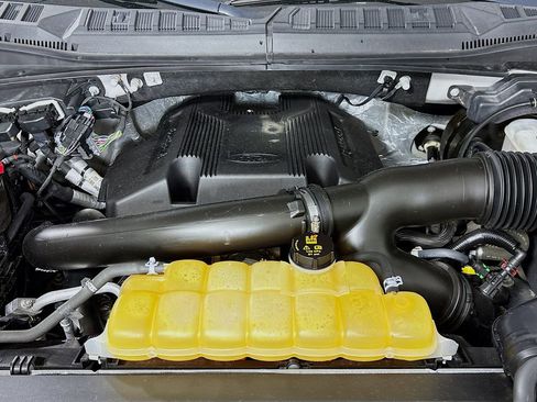 Used 2018 Ford F150 Lariat AWD/4WD image 33