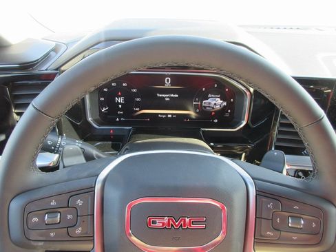 New 2026 GMC Sierra 1500 SLT w/ SLT Premium Plus Package AWD/4WD image 18