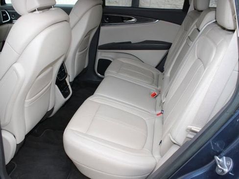 Used 2019 Lincoln Nautilus Reserve image 6