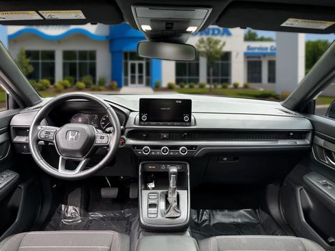 Used 2025 Honda CR-V Sport image 31