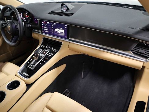 Certified 2023 Porsche Panamera 4 image 6