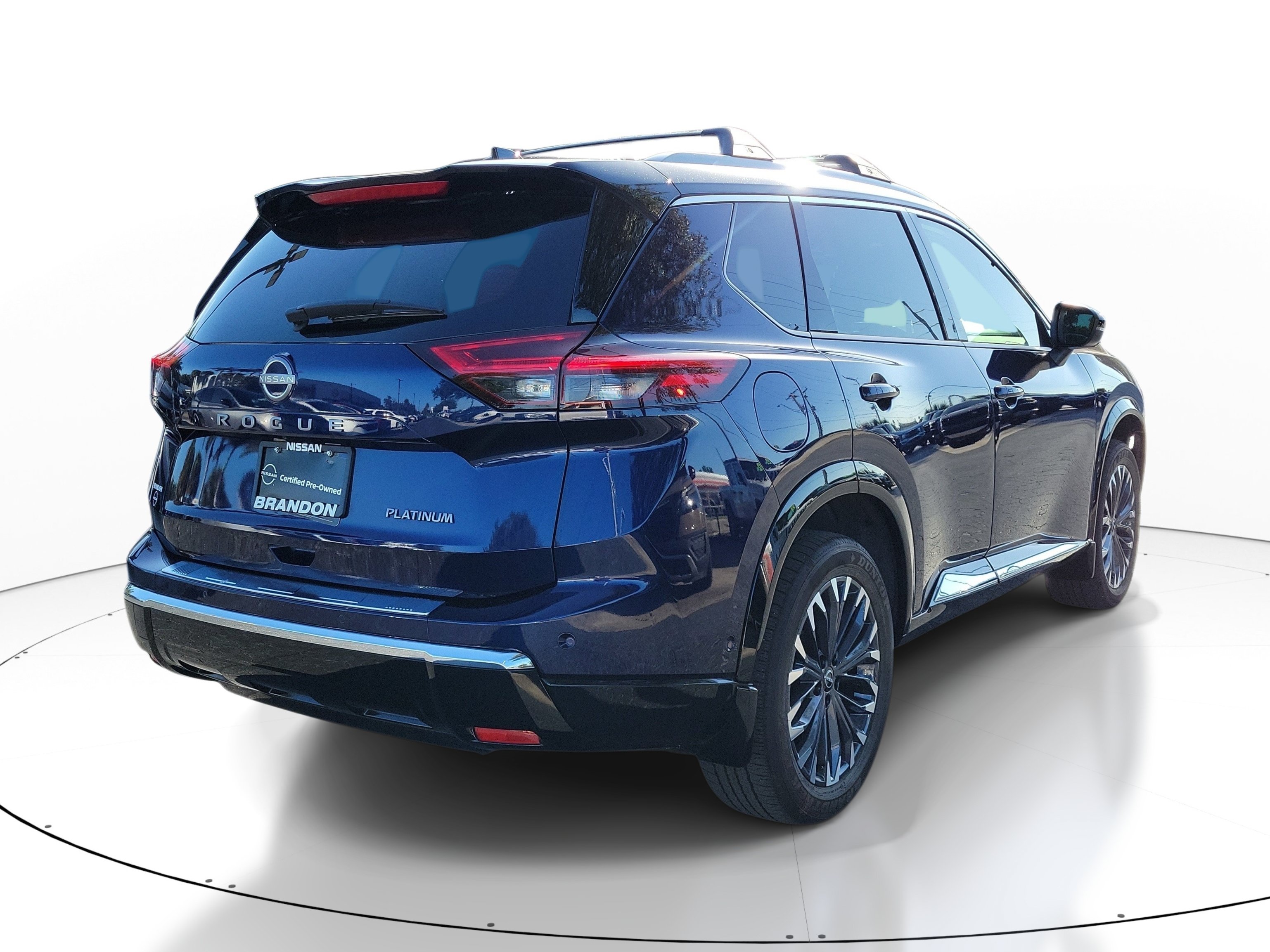 Certified 2025 Nissan Rogue Platinum w/ Platinum Premium Package FWD image 5