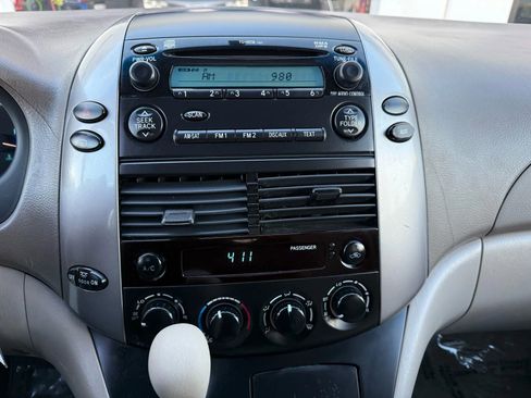 Used 2008 Toyota Sienna LE image 29