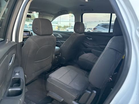 Used 2020 Chevrolet Traverse LT image 5