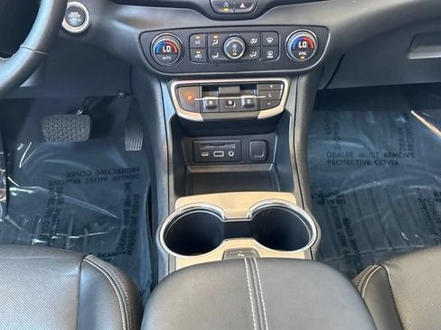 Used 2023 GMC Terrain Denali AWD/4WD image 17