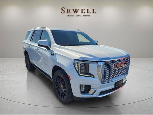 Used 2023 GMC Yukon Denali image 7