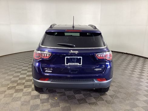 Used 2019 Jeep Compass Latitude AWD/4WD image 3