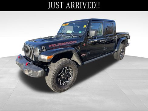 Used 2023 Jeep Gladiator Rubicon w/ Cold Weather Group image 3