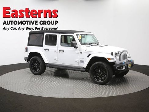 Used 2022 Jeep Wrangler Unlimited Sahara w/ Cold Weather Group AWD/4WD image 49