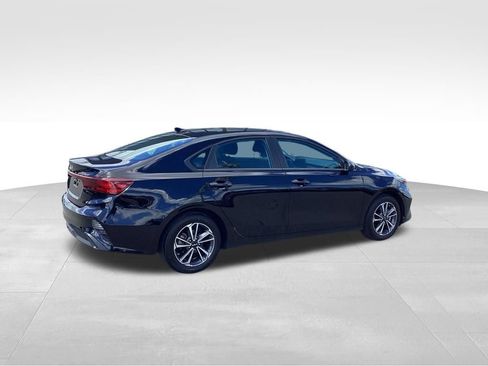 Certified 2024 Kia Forte LXS FWD image 8