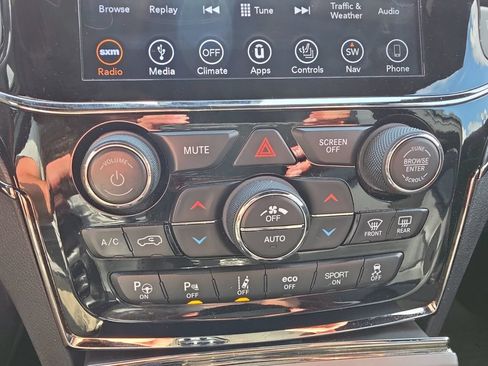 Used 2019 Jeep Grand Cherokee High Altitude AWD/4WD image 22