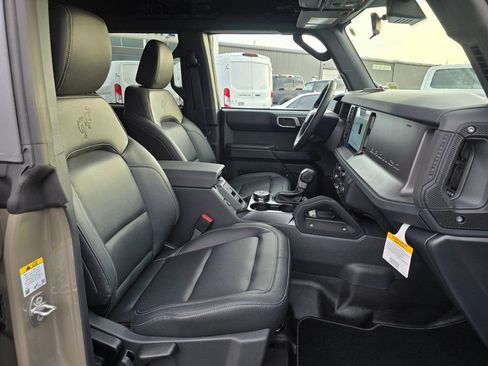 New 2026 Ford Bronco Badlands AWD/4WD image 14