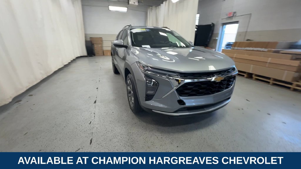 Certified 2024 Chevrolet Trax LT FWD image 3