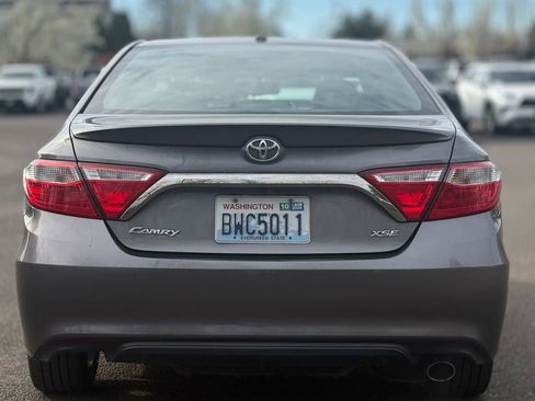 Used 2017 Toyota Camry XSE w/ Moonroof Package image 4