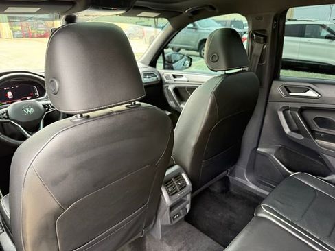 Used 2022 Volkswagen Tiguan SEL R-Line AWD/4WD image 26