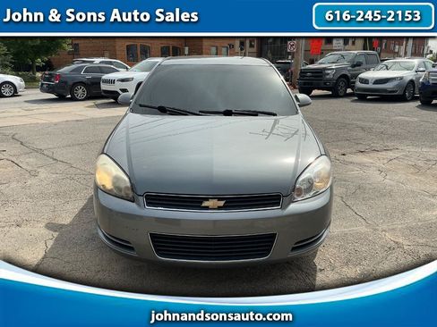 Used 2009 Chevrolet Impala LT FWD image 1