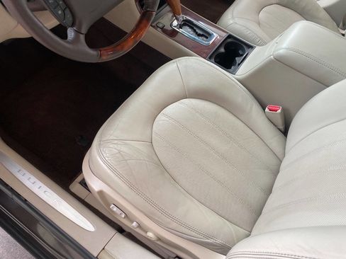 Used 2008 Buick Lucerne CXL w/ Ultra Confidence Package FWD image 23