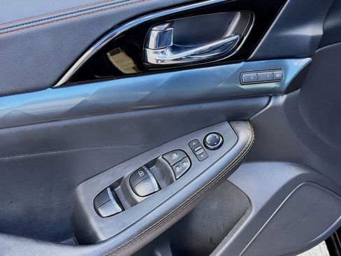 Used 2023 Nissan Maxima SR w/ Sport Mat Group image 21