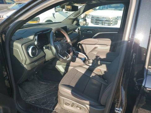 Used 2025 Chevrolet Colorado Z71 w/ Technology Package image 9