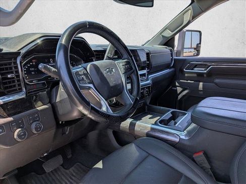 Used 2025 Chevrolet Silverado 2500 LTZ w/ Trail Boss Package AWD/4WD image 9