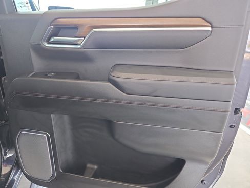 Used 2024 Chevrolet Silverado 1500 High Country w/ High Country Premium Package image 32