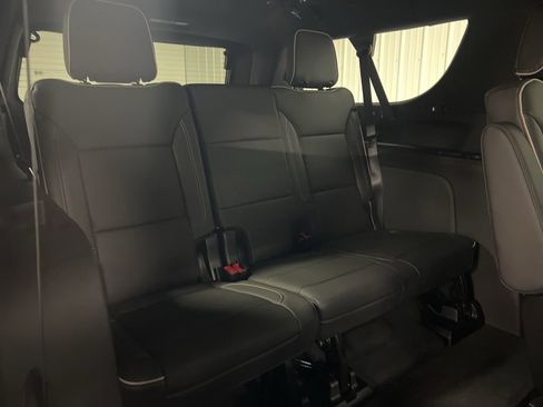 New 2026 GMC Yukon XL Elevation image 12