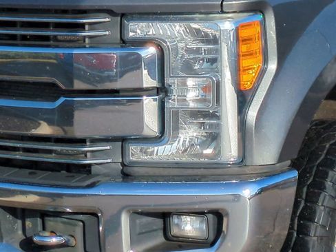 Used 2017 Ford F350 Lariat w/ Chrome Package image 11