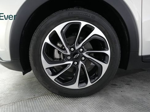 Used 2022 Chevrolet Bolt EUV Premier image 19