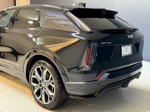 New 2026 Cadillac Optiq V AWD/4WD image 22