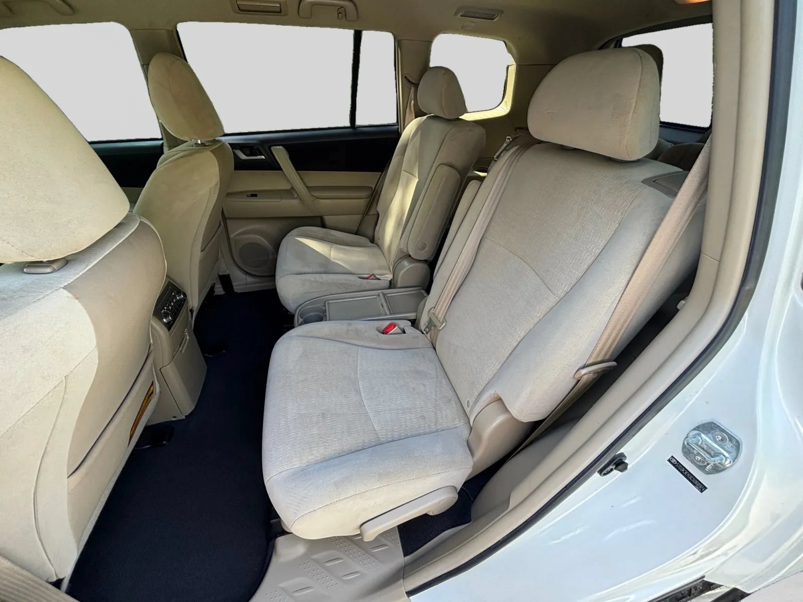 Used 2012 Toyota Highlander FWD w/ Tech Pkg image 13
