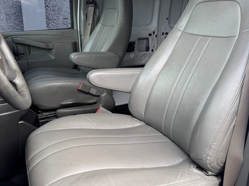 Used 2020 Chevrolet Express 2500 w/ Driver Convenience Package image 10