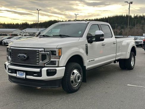 Used 2020 Ford F350 Platinum w/ FX4 Off-Road Package image 6