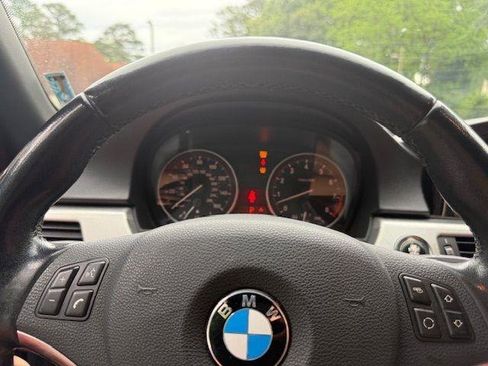 Used 2011 BMW 328i Convertible RWD image 25