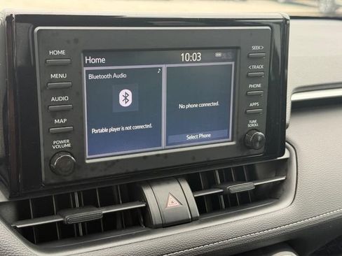 Used 2019 Toyota RAV4 LE AWD/4WD image 15