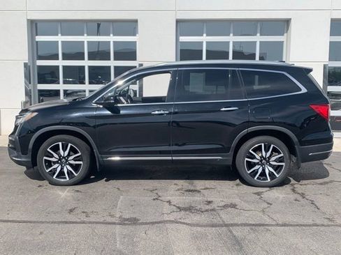 Used 2019 Honda Pilot Touring image 3