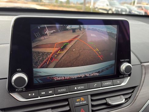 Used 2023 Nissan Altima 2.5 SV image 19