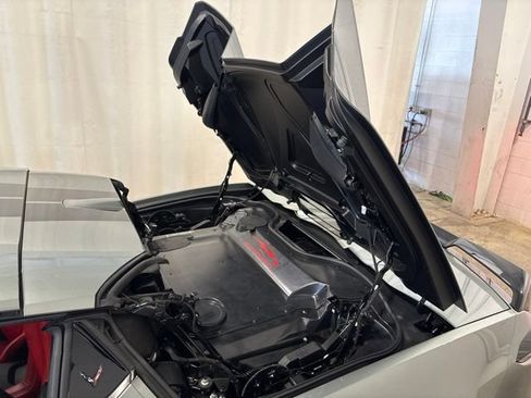 Used 2022 Chevrolet Corvette Stingray Preferred Conv w/ Z51 Performance Package RWD image 18